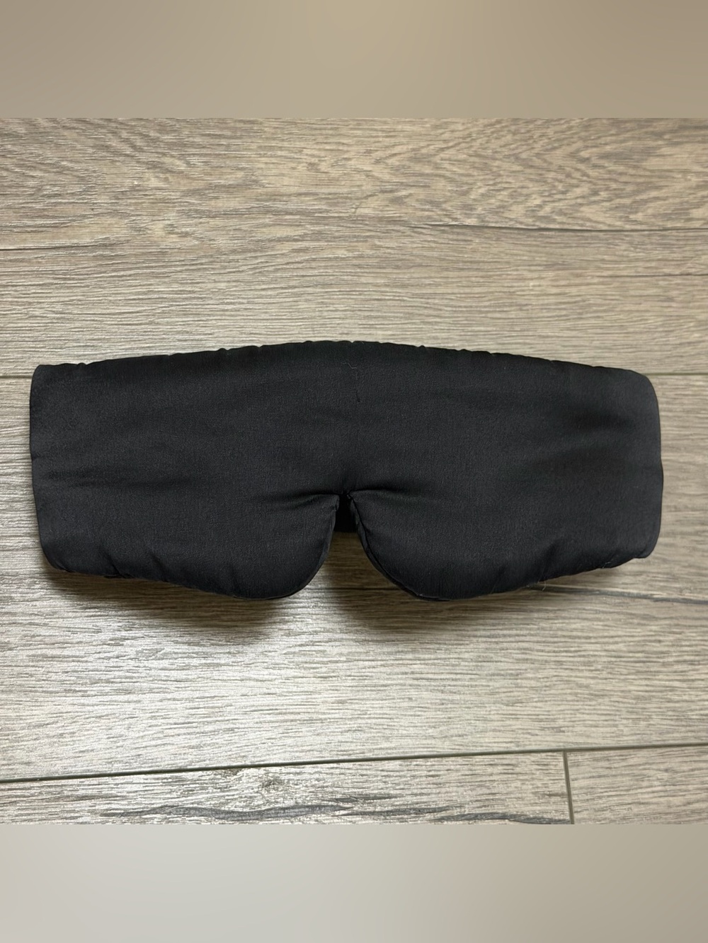 Lunya Washable Silk Eye Mask 100% Silk Black One Size - Picture 2 of 6